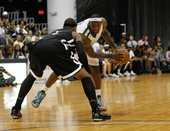 使卡塔尔加 使卡塔尔加