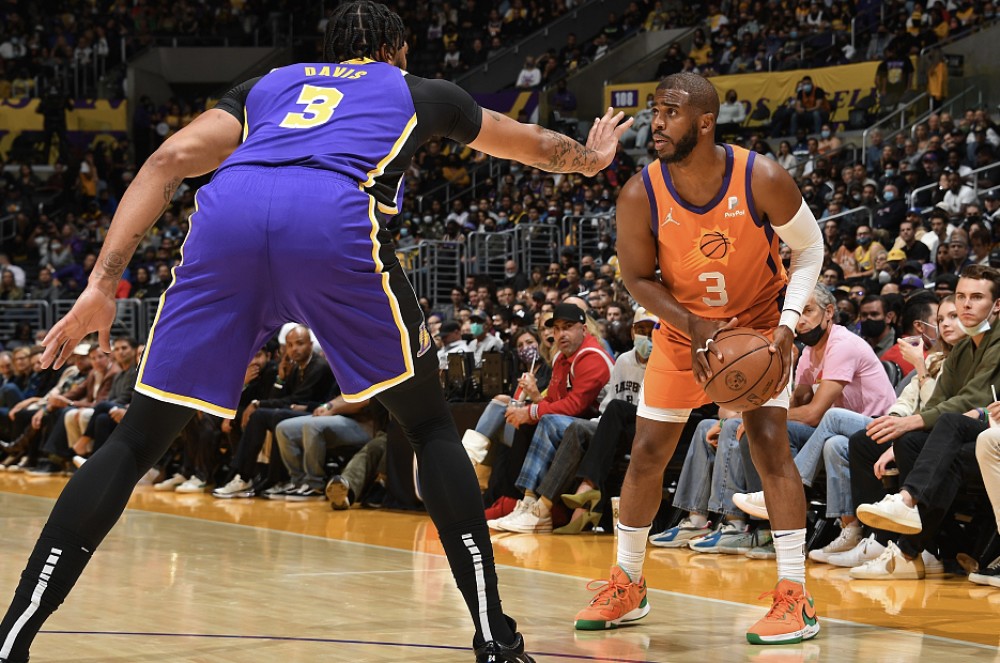 许多球迷和 许多球迷和