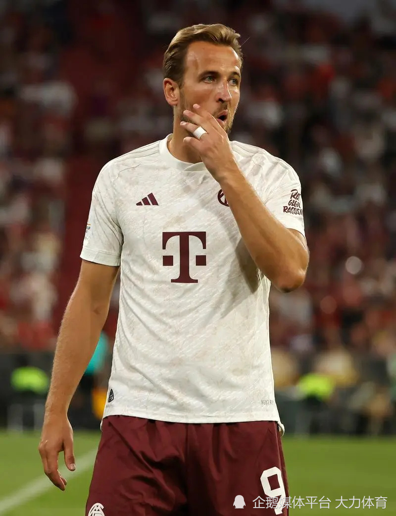 列比赛中 列比赛中