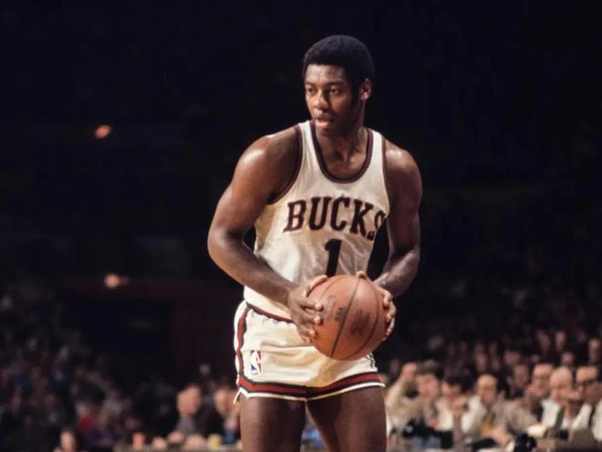 的队伍之一 的队伍之一