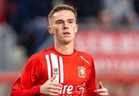 斯特伍德很 斯特伍德很