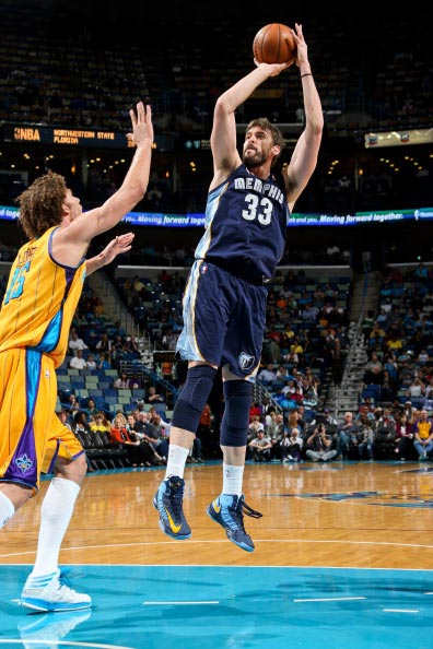 更是以两球 更是以两球